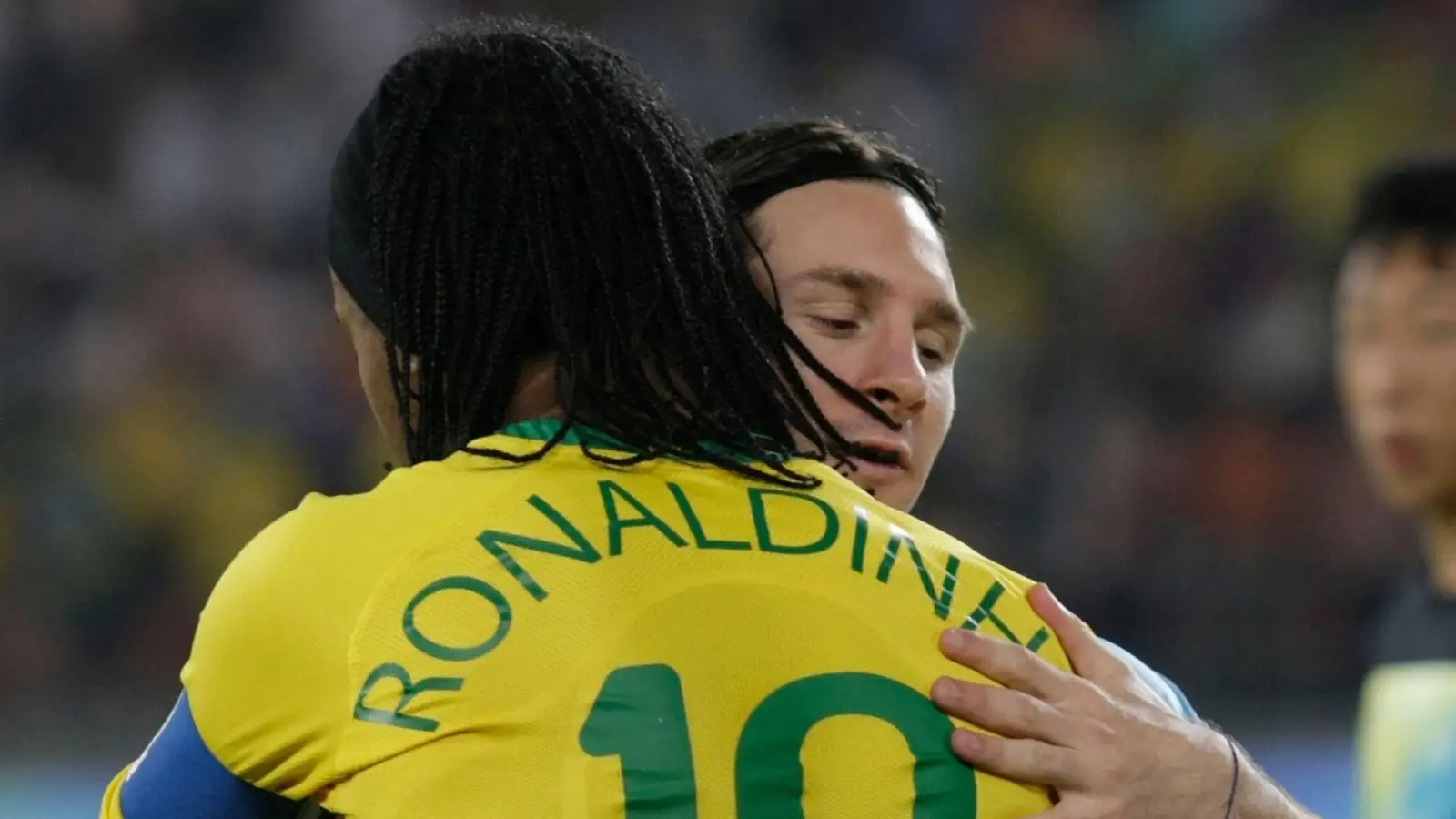 When Messi met Ronaldinho, took the p*ss & got crowned the new king